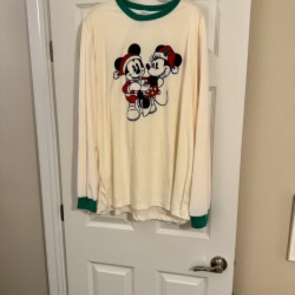 NWT Disney Mickey Mouse Minnie Mouse Men's Pajama Top & Pajama Bottoms Set PJs L - Picture 2 of 4